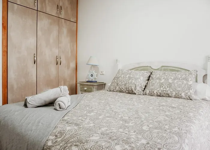 Casa Costas, Maretas *